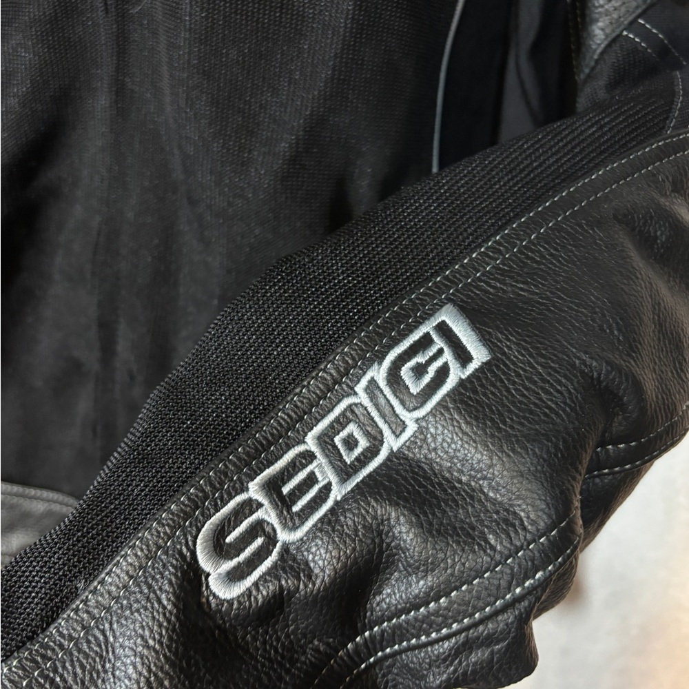 Men's Black Performance Jacket - Picture 4 of 10